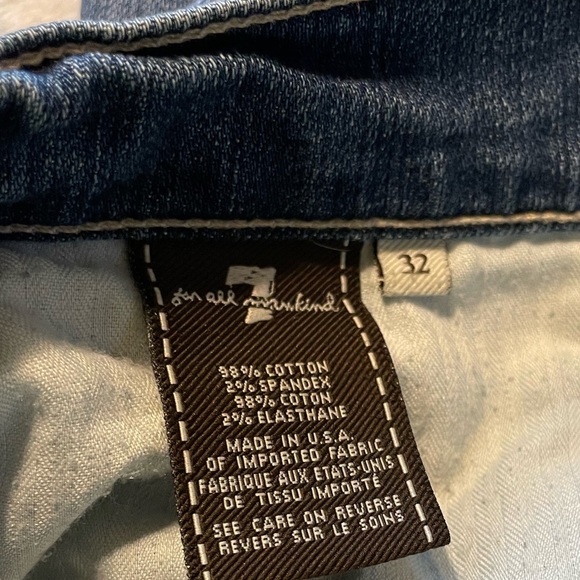 Distressed 7 For All Mankind Denim Shorts, Women’s Size 32 - Picture 14 of 15